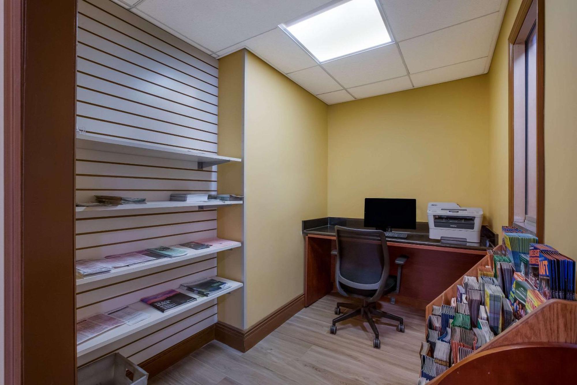 Lawrence Quality Inn Near Princeton מראה חיצוני תמונה