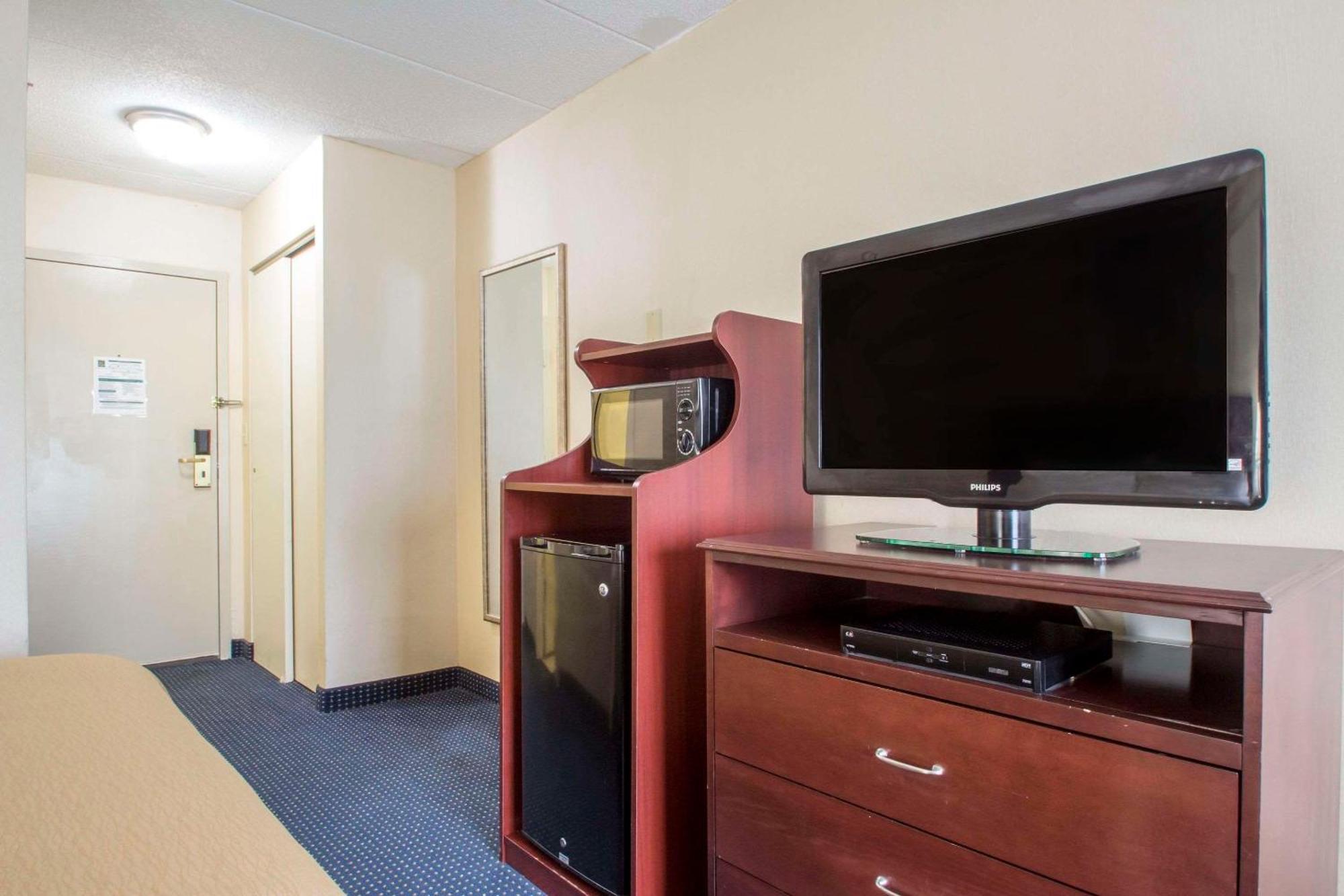Lawrence Quality Inn Near Princeton מראה חיצוני תמונה
