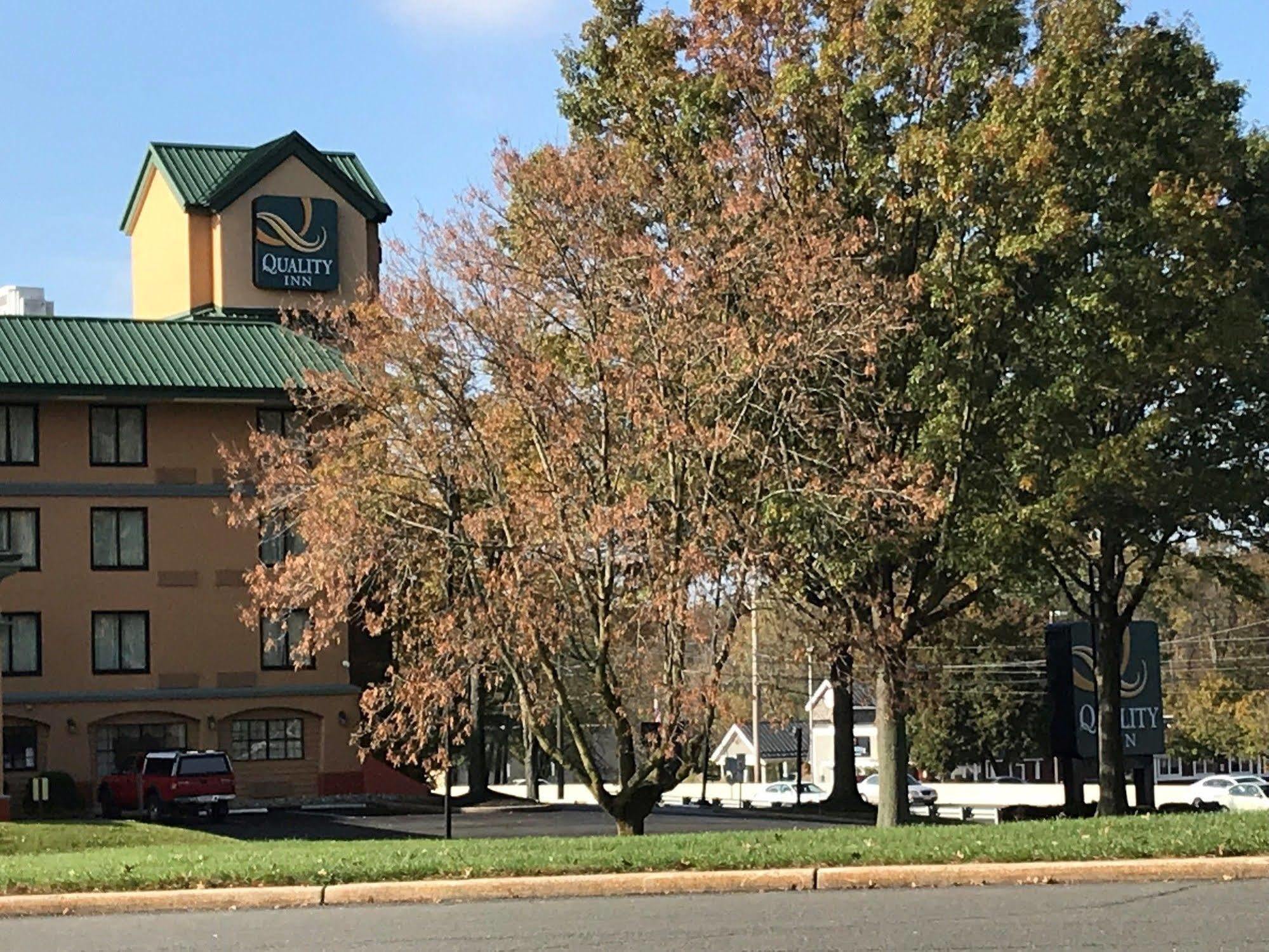 Lawrence Quality Inn Near Princeton מראה חיצוני תמונה